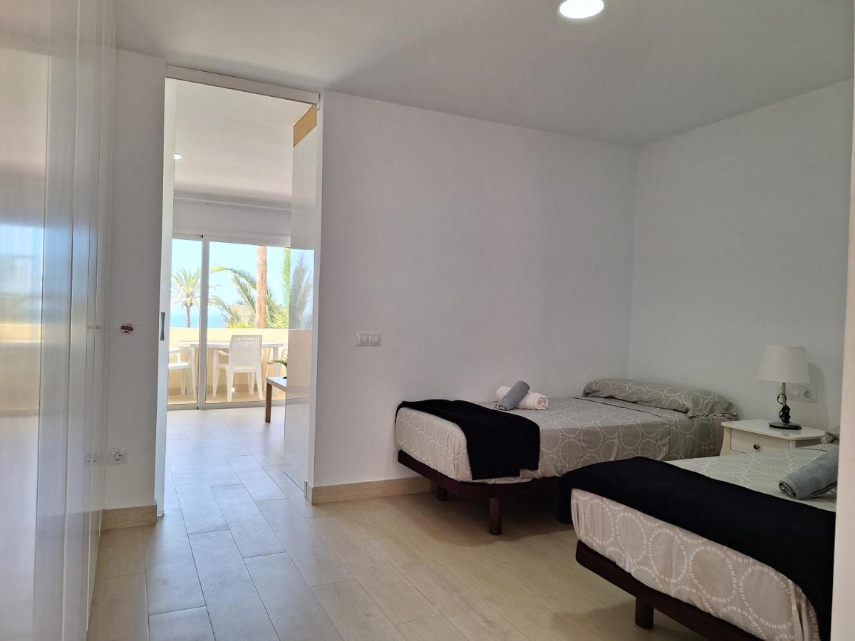 White And Quiet! Modern Apartment In San Agustin San Bartolome Bagian luar foto