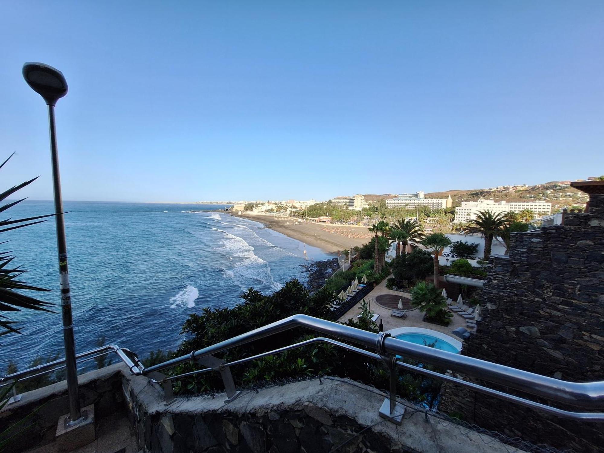 White And Quiet! Modern Apartment In San Agustin San Bartolome Bagian luar foto